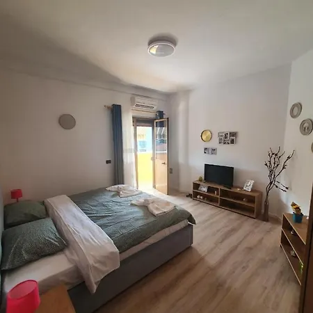 Wonderful Rooftop Penzion Tirana